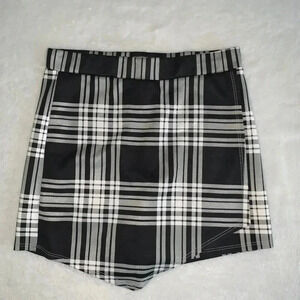 NWOT Skort From Windsor